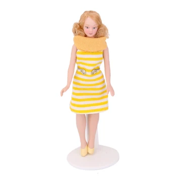 1/12 Ölçekli DollHouse Minyatür İnsanlar Rakamlar Porselen Bebek Modern Kız Rahat Giysiler