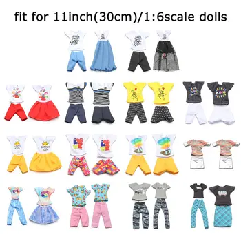 2 Takım 30cm oyuncak bebek giysileri 1/6 Ölçekli Oyuncak Çiftler Elbise Mini Rahat Kıyafet Oyun Evi Sahne Modeli Fotoğraf Sahne Dollhouse Aksesuar