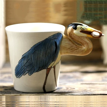 3D üç boyutlu mavi balık balıkçıl kahve kupa El-boyalı hayvan yaratıcı seramik fincan Kişilik kolu Karikatür hediye kupalar