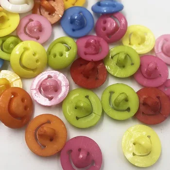 50/100 adet 13mm çocuk Plastik Düğme lot Mix renk PT33