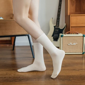 Kadın Pamuk Çorap Katı 20 Renkler Yumuşak Rahat Kadın Bahar Sonbahar Şerit Gevşek Çorap Örgü Chaussette Femme Calcetines