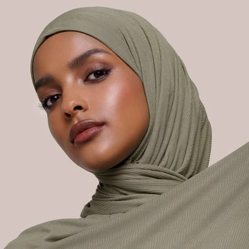 Lüks Pilili Düz Şal Buruşuk Pamuk Başörtüsü Katı Pürüzsüz İslam Başörtüsü Müslüman Kadınlar için Eşarp