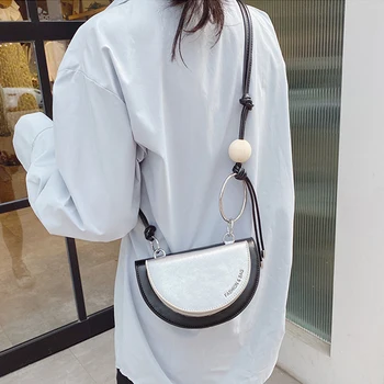 Tasarımcı Yarım Daire Eyer Crossbody Çanta Kadın Lüks Pu Kontrast Renk Kadın omuzdan askili çanta Moda Marka kadın postacı çantası