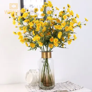 WQNJIN Sarı Papatya yapay çiçekler Uzun Şube Buket Ev Düğün Bahçe Dekorasyon için DIY Gelin İpek Sahte Çiçek