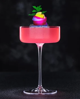 Ücretsiz Kargo 4 ADET Yeni Yaratıcı Düz Kurşunsuz Kokteyl Cam Martini Bardak 4 Set
